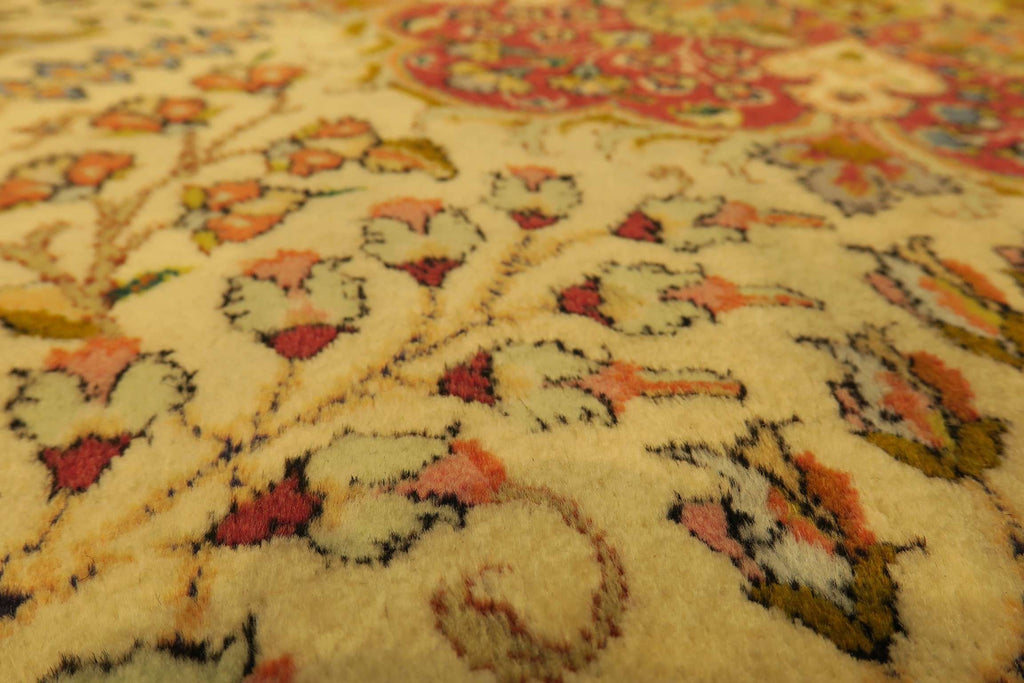 6' 9" x 10' 1" Persian Tabriz Rug image 7
