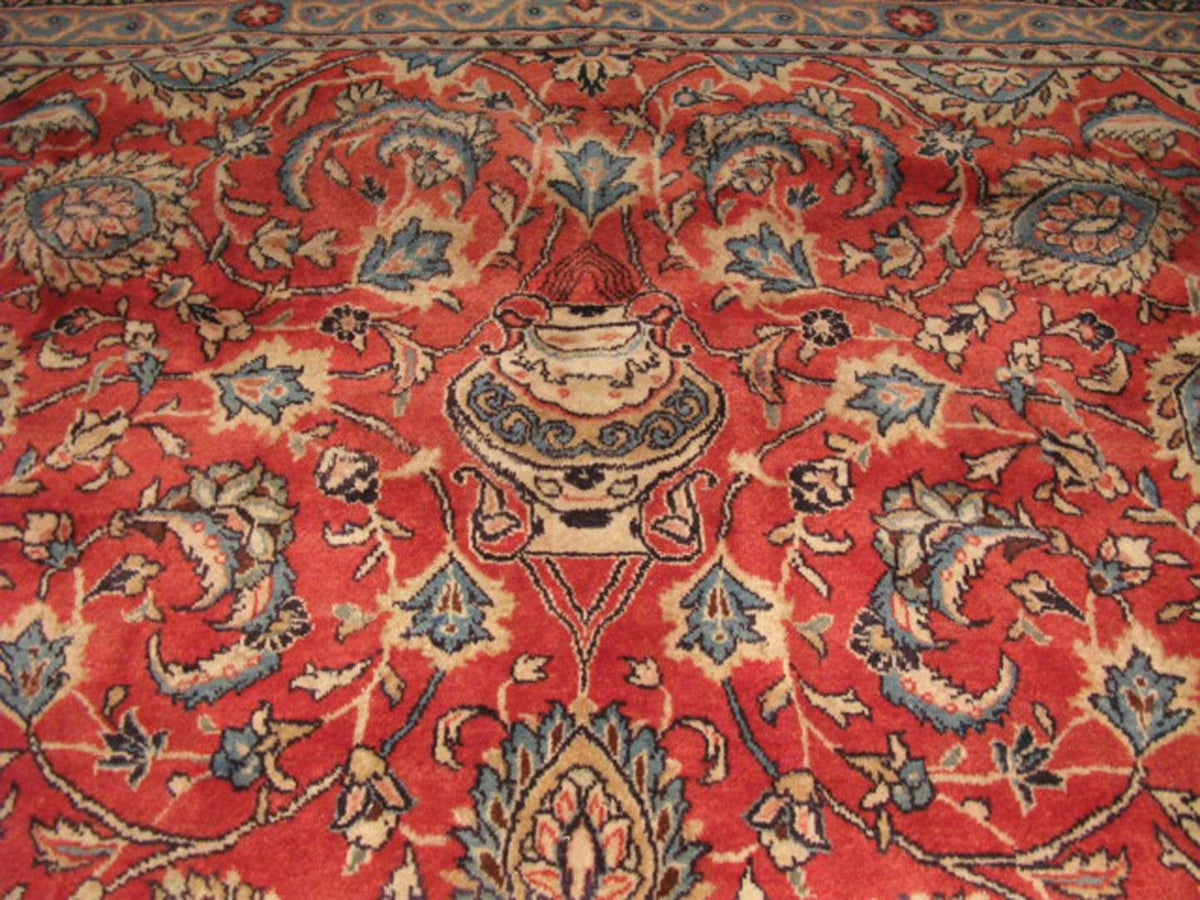 9' 0" x 13' 9" Persian Sarouk Rug image 4