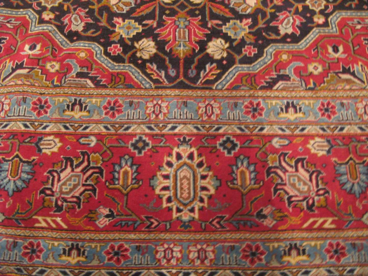 8' 1" x 11' 1" Persian Kashan Rug image 2