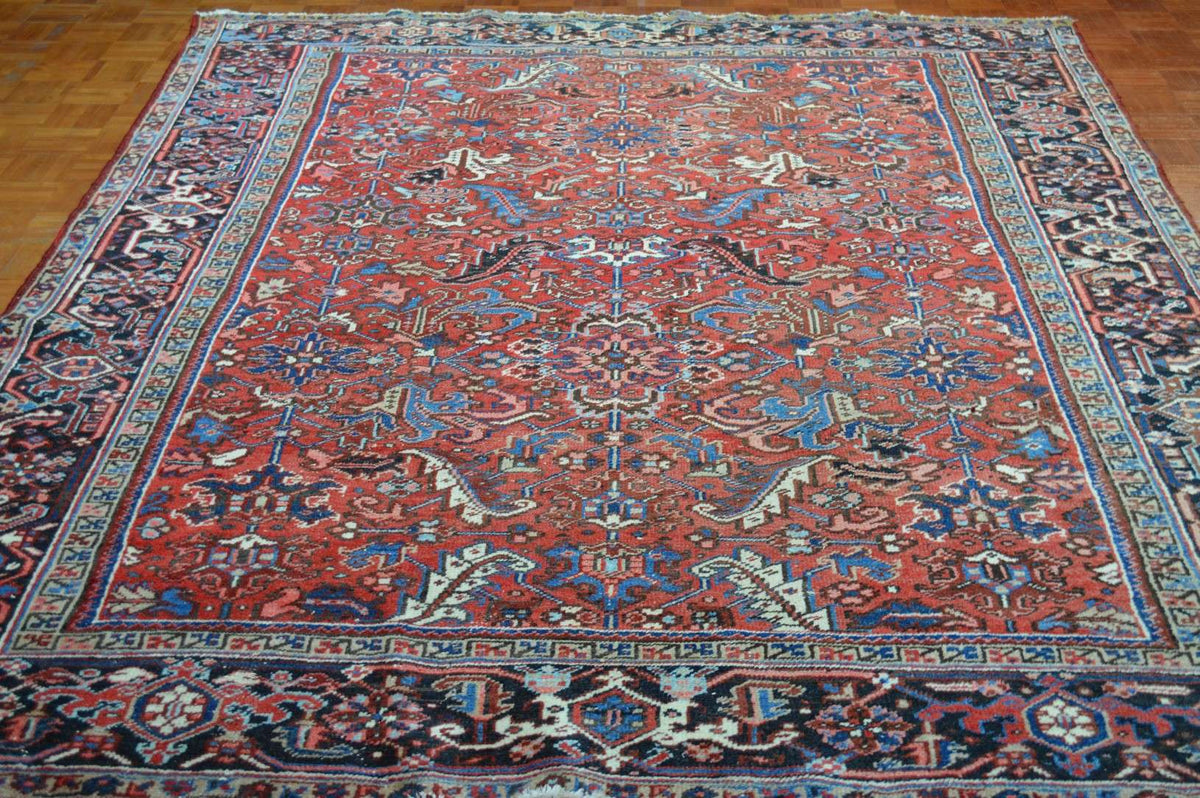 7' 8" x 9' 8" Persian Heriz Rug image 1