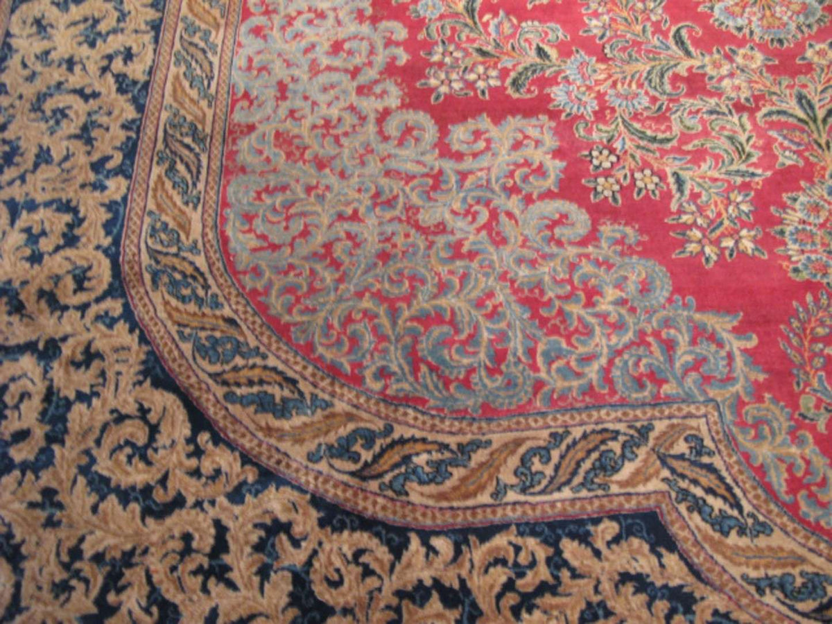8' 9" x 11' 1" Persian Lavar Rug image 2