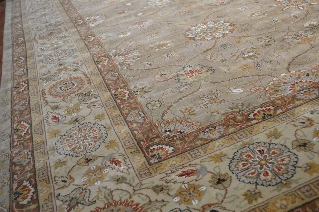 7' 9" x 10' 2" India Agra Rug image 7