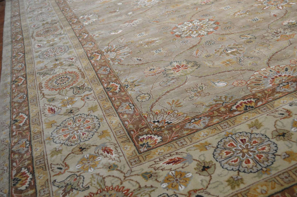 7' 9" x 10' 2" India Agra Rug image 7