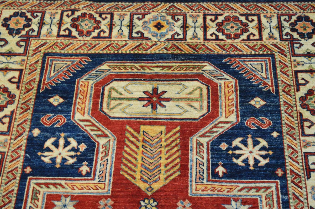 4' 0" x 6' 3" Pakistan Kazak Rug image 4