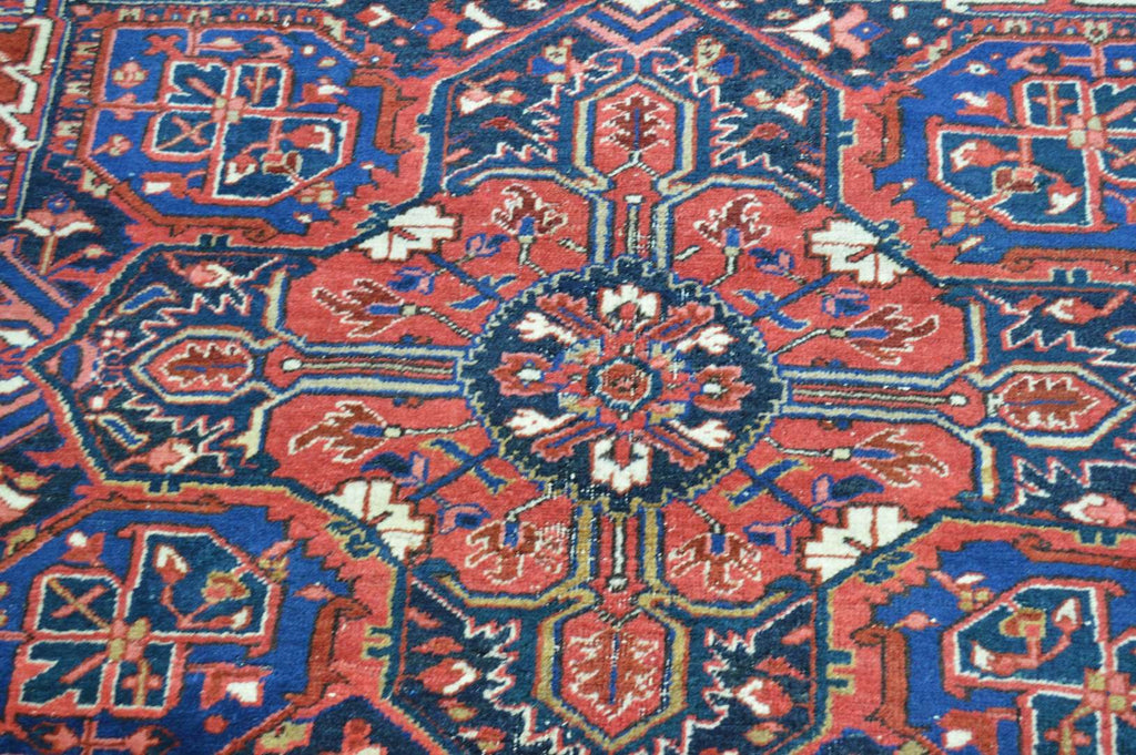 8' 3" x 11' 2" Persian Heriz Rug image 6