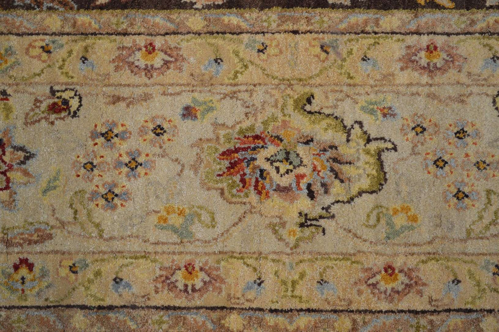 7' 6" x 8' 4" India Sultanabad Square Rug image 5