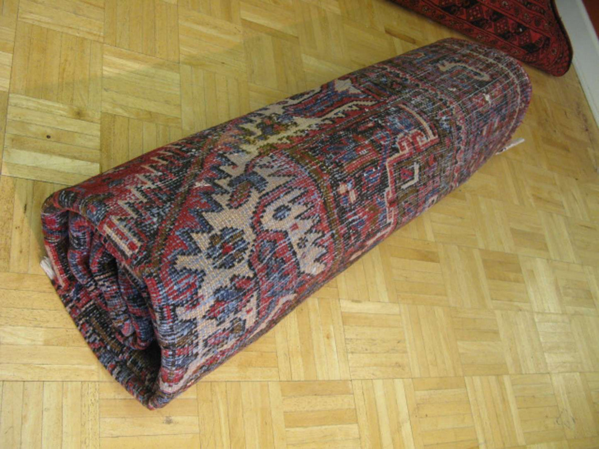 6' 8" x 10' 5" Vintage Heriz Rug image 11