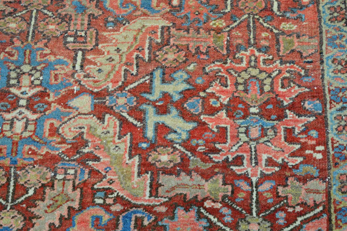 7' 3" x 10' 3" Persian Heriz Rug image 8