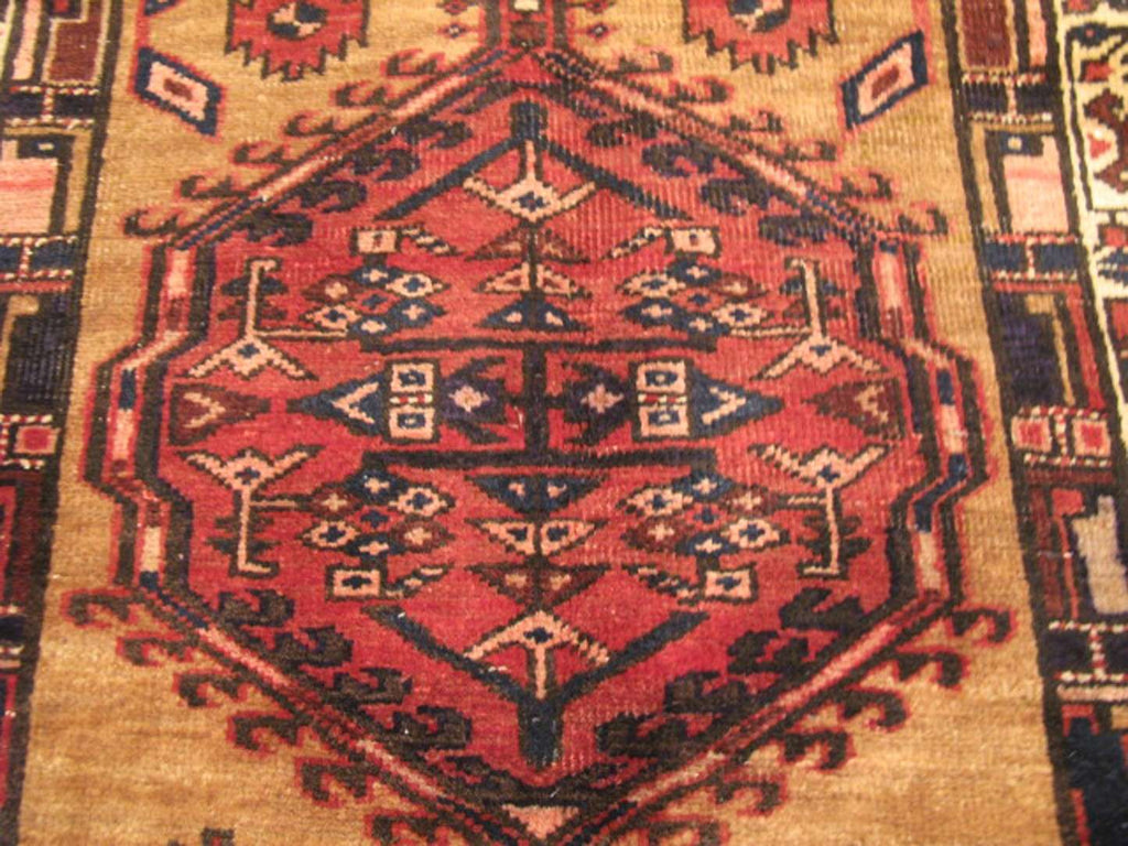 3' 2" x 6' 1" Persian Bakhshayesh Runner image 4