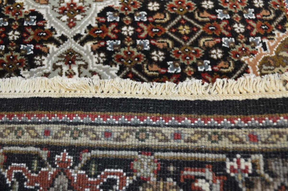 3' 1" x 5' 1" India Bijar Rug image 7