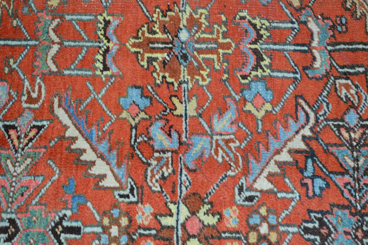 8' 4" x 11' 6" Persian Heriz Rug image 4