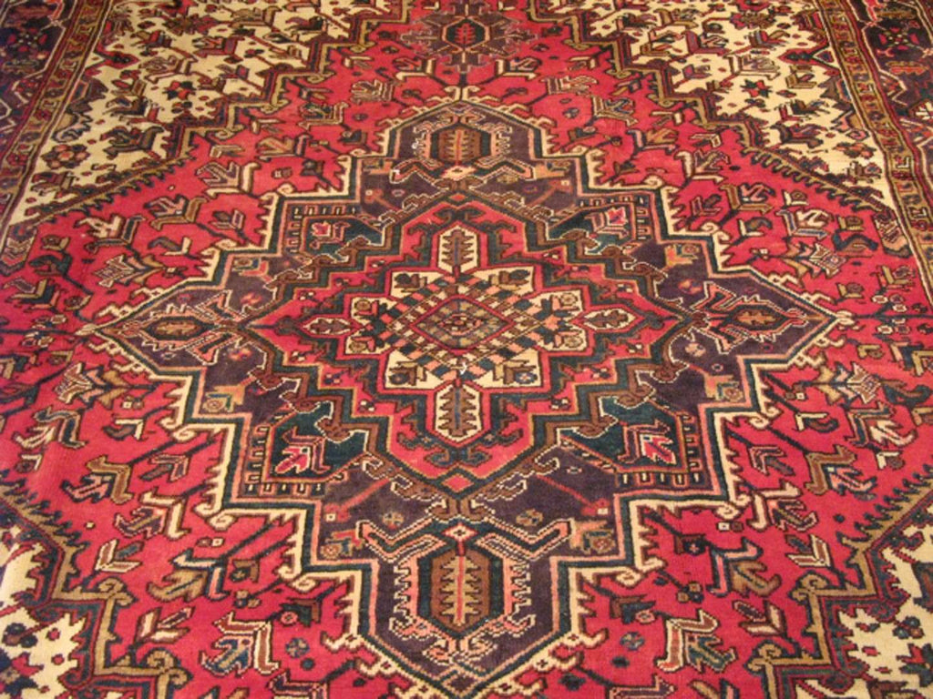 8' 0" x 10' 6" Persian Heriz Rug image 8