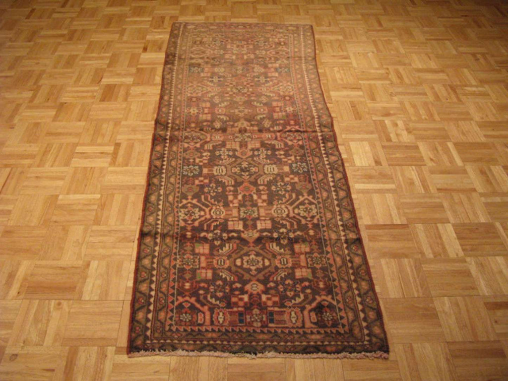 2' 6" x 6' 9" Vintage Lilihan Runner image 1