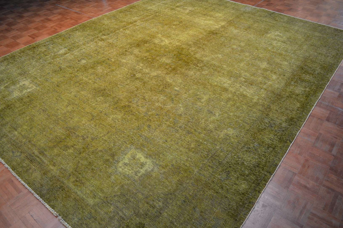 9' 3" x 11' 6" Pakistan Vintage Rug image 2