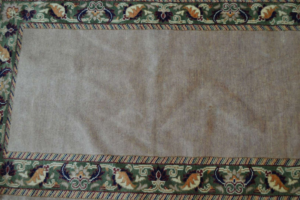 2' 4" x 4' 3" India Tabriz Rug image 5