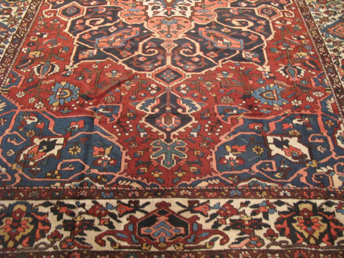 8' 9" x 12' 8" Persian Bakhtiari Rug image 5
