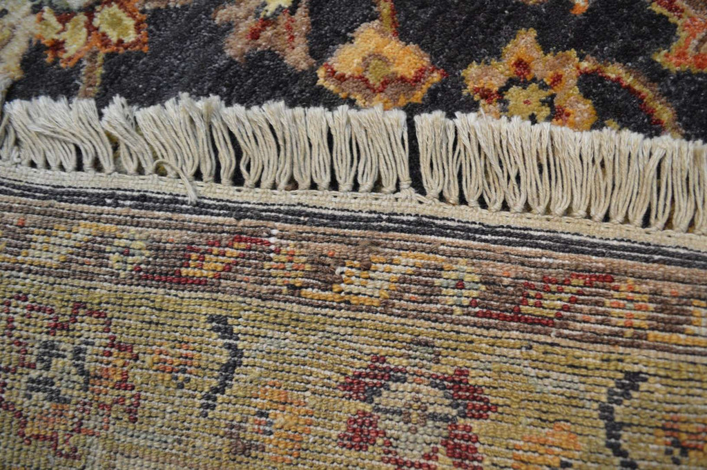 7' 9" x 10' 3" India Sultanabad Rug image 12