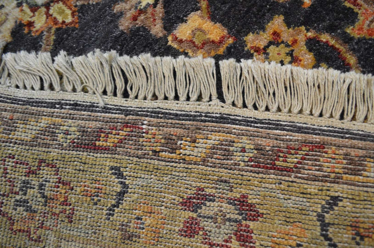 7' 9" x 10' 3" India Sultanabad Rug image 12
