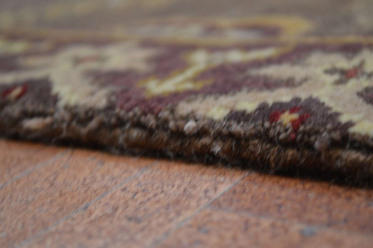 9' 2" x 11' 9" India Sultanabad Rug image 3