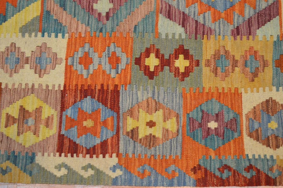 6' 8" x 9' 9" India Kilim Rug image 2