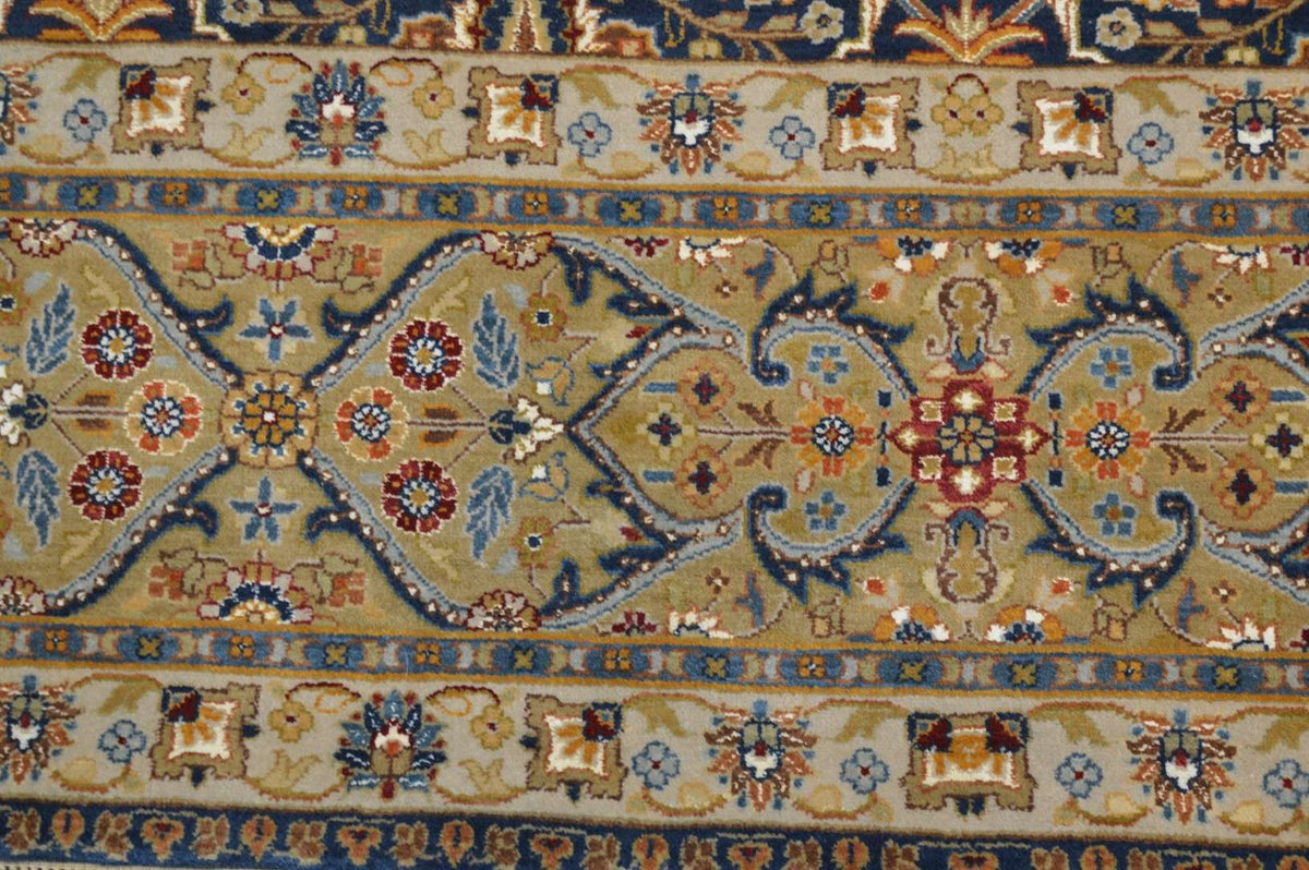 8' 1" x 8' 1" India Agra Square Rug image 5