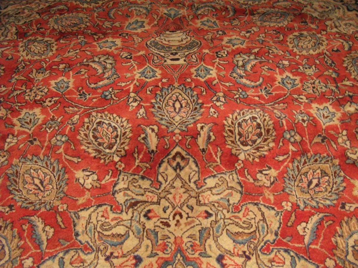 9' 0" x 13' 9" Persian Sarouk Rug image 3