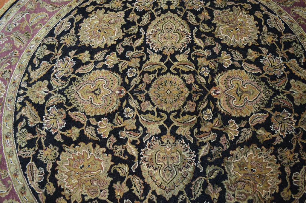 8' 4" x 8' 4" India Agra Round Rug image 5