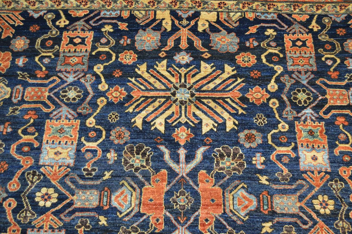 8' 2" x 10' 1" Pakistan Serapi Rug image 8