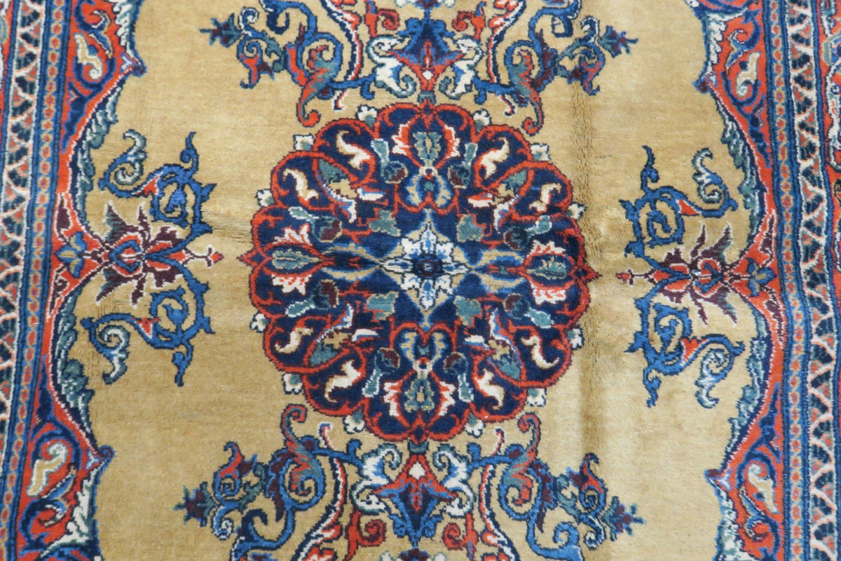 4' 6" x 6' 7" Persian Ardabil Rug image 2