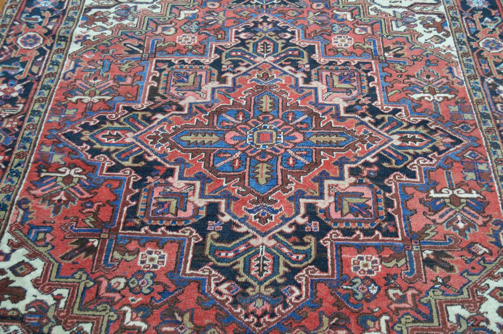 6' 6" x 9' 3" Persian Heriz Rug image 6