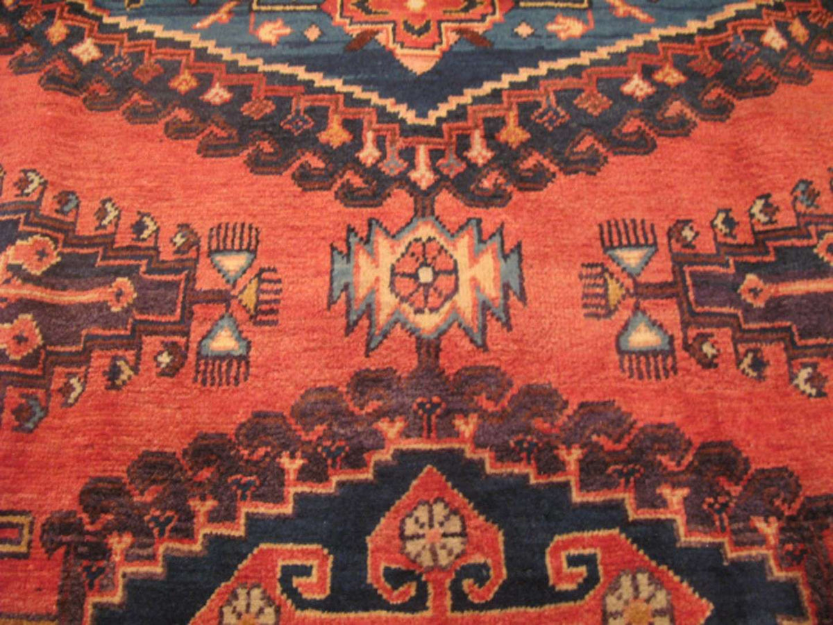 5' 5" x 10' 5" Persian Vis Rug image 3