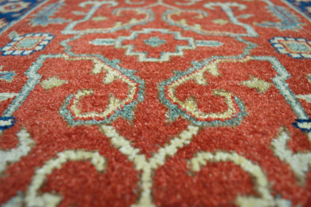 2' 0" x 3' 0" India Serapi Rug image 3