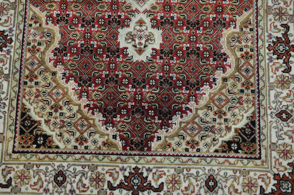 3' 1" x 5' 2" India Bijar Rug image 9