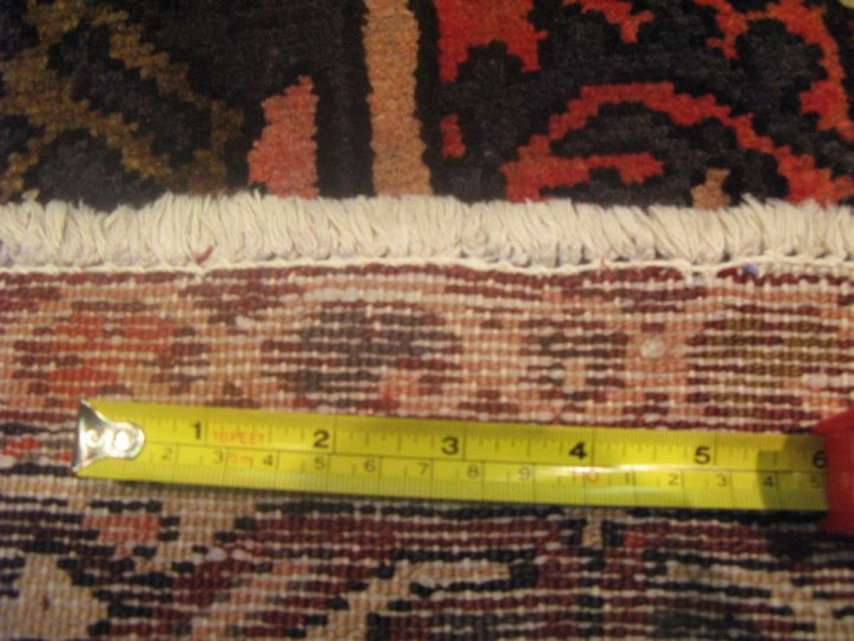 5' 4" x 9' 1" Persian Bakhtiari Rug image 12