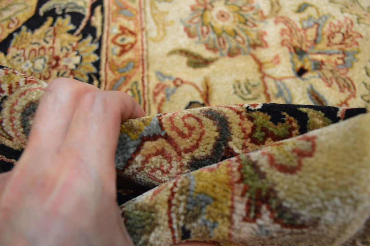 7' 8" x 10' 3" India Agra Rug image 10