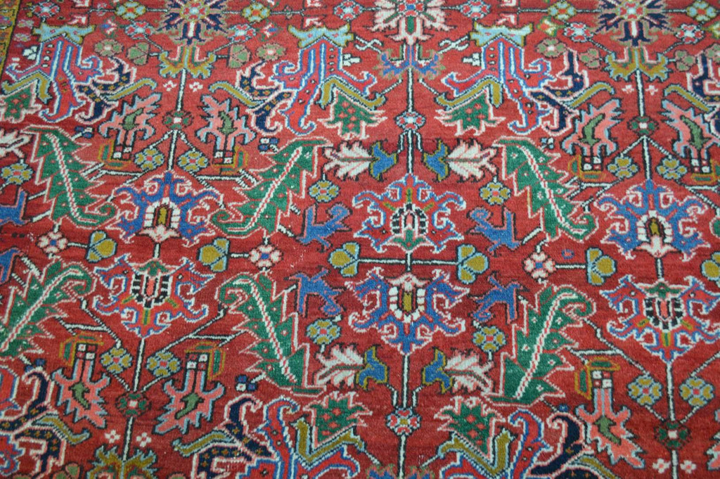 7' 7" x 10' 3" Persian Heriz Rug image 6