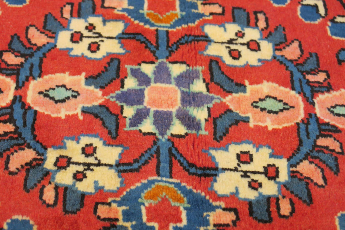 3' 3" x 5' 0" Persian Mahal Rug image 3