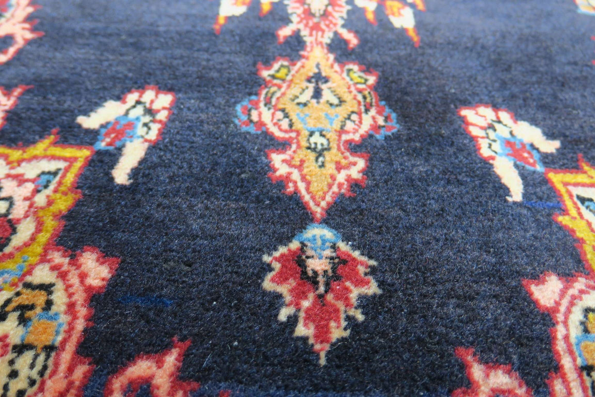 2' 2" x 5' 6" Persian Arak Rug image 9