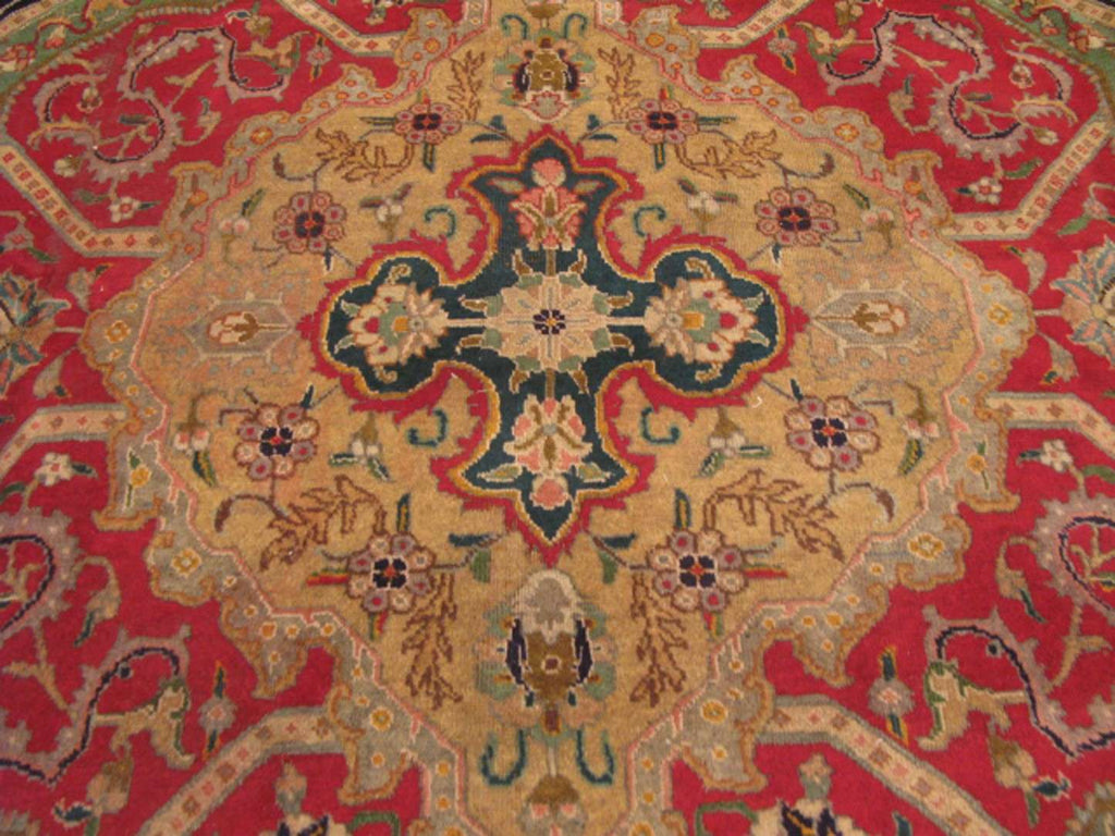 9' 9" x 13' 0" Persian Tabriz Rug image 5