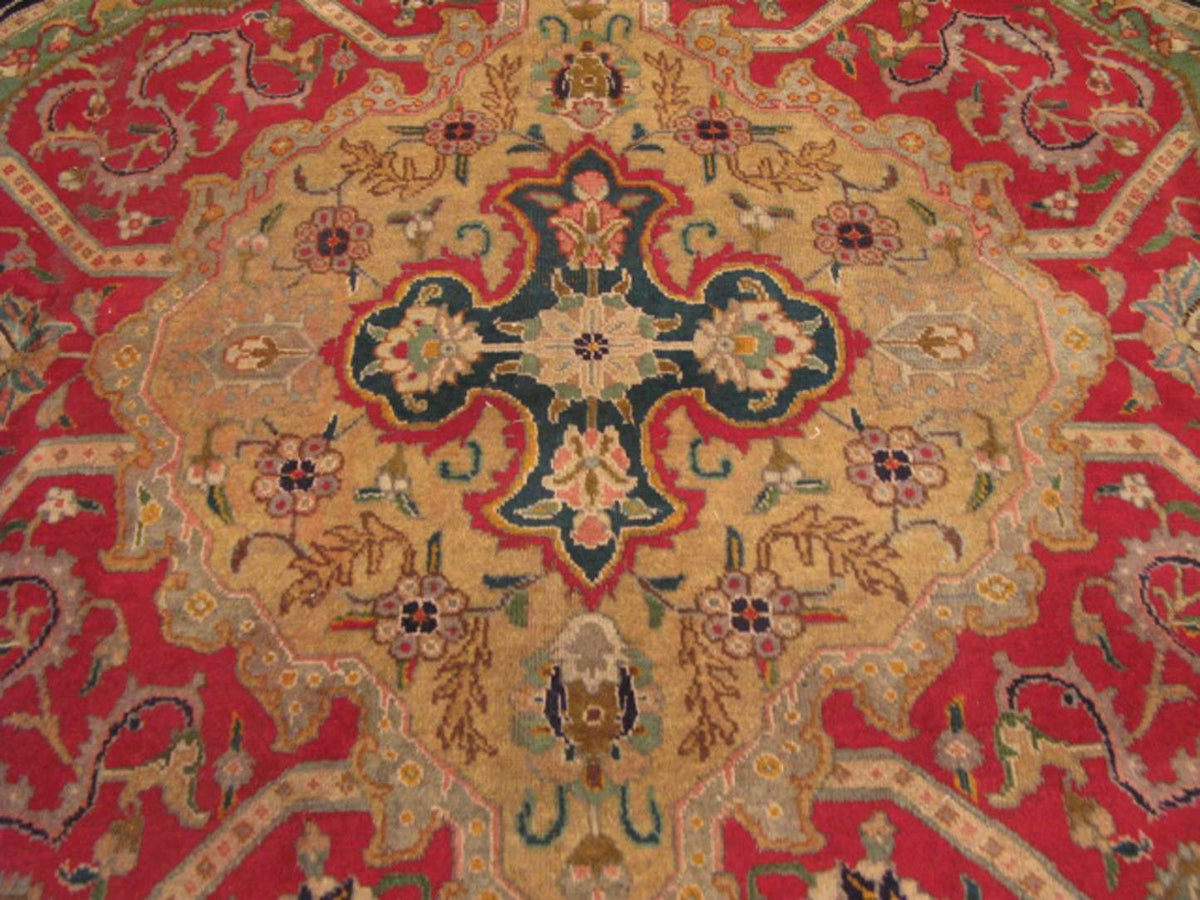 9' 9" x 13' 0" Persian Tabriz Rug image 5