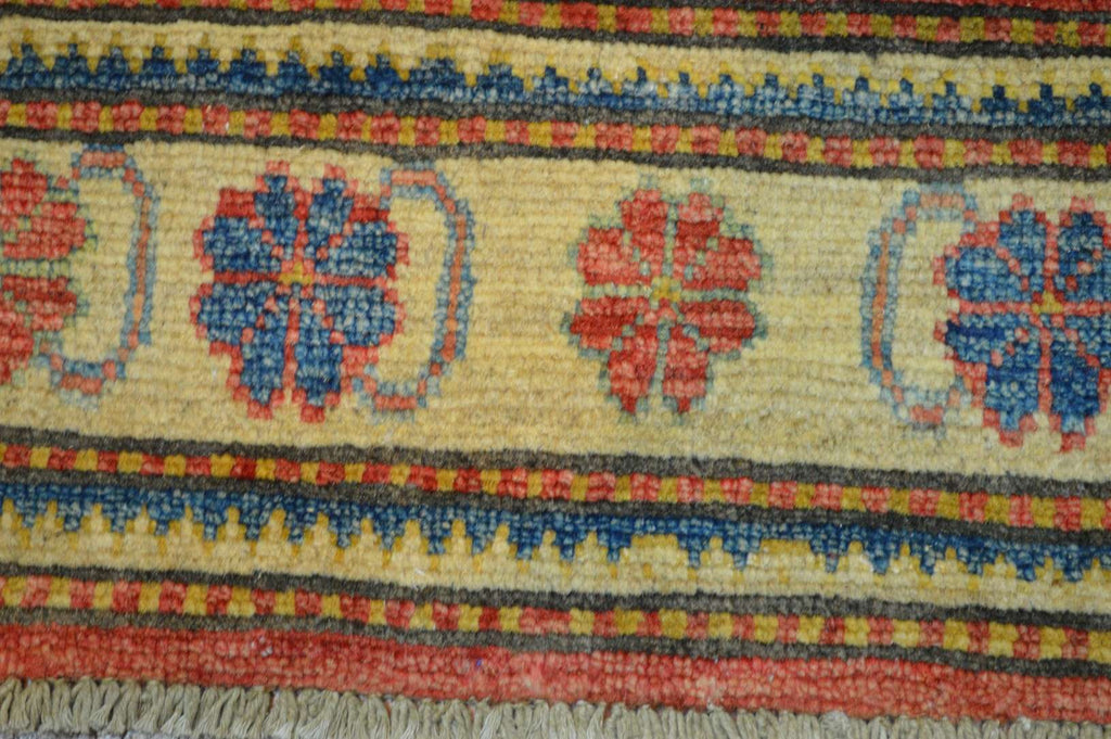 2' 7" x 4' 2" Pakistan Kazak Rug image 8