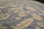 5' 9" x 8' 7" Pakistan Peshawar Rug image 9