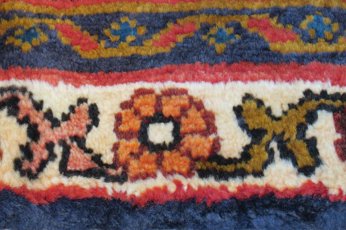 6' 6" x 10' 1" Persian Hamadan Rug image 1