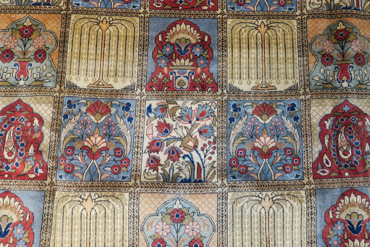 8' 8" x 12' 6" Persian Shahreza Rug image 5