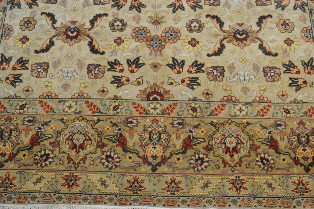 5' 1" x 7' 1" India Agra Rug image 8