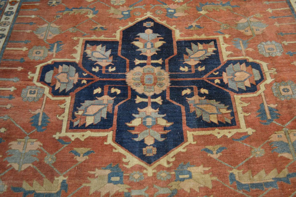 9' 4" x 13' 2" Persian Serapi Rug image 5
