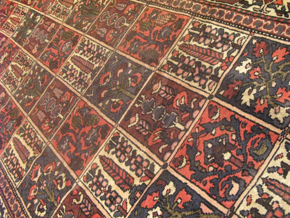 5' 4" x 9' 1" Persian Bakhtiari Rug image 6