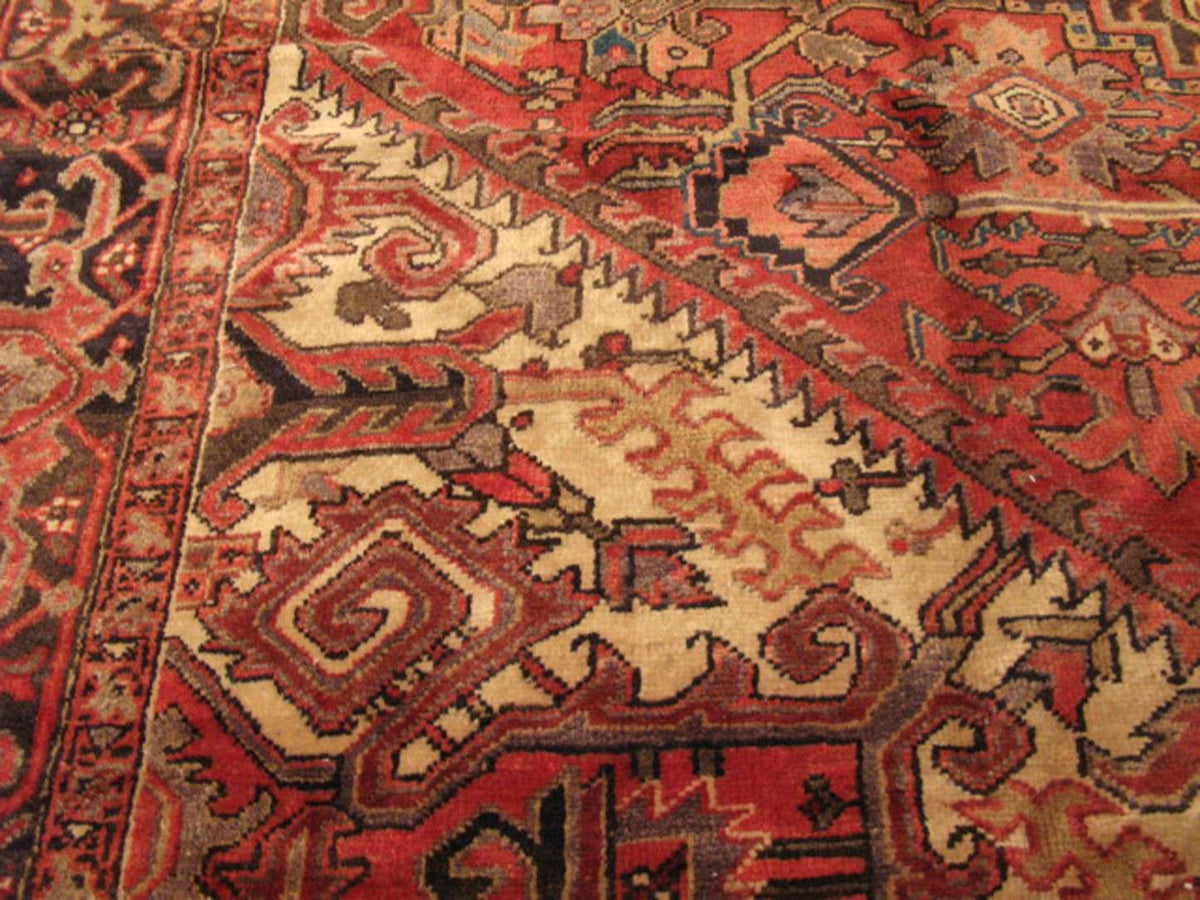7' 9" x 11' 6" Persian Heriz Rug image 8