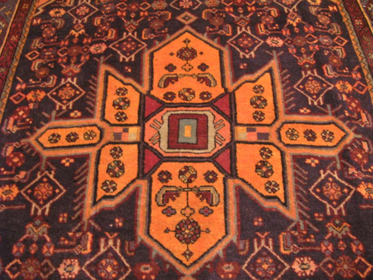 4' 6" x 10' 8" Persian Bijar Runner image 8