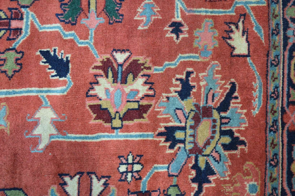 5' 9" x 9' 0" India Heriz Rug image 6